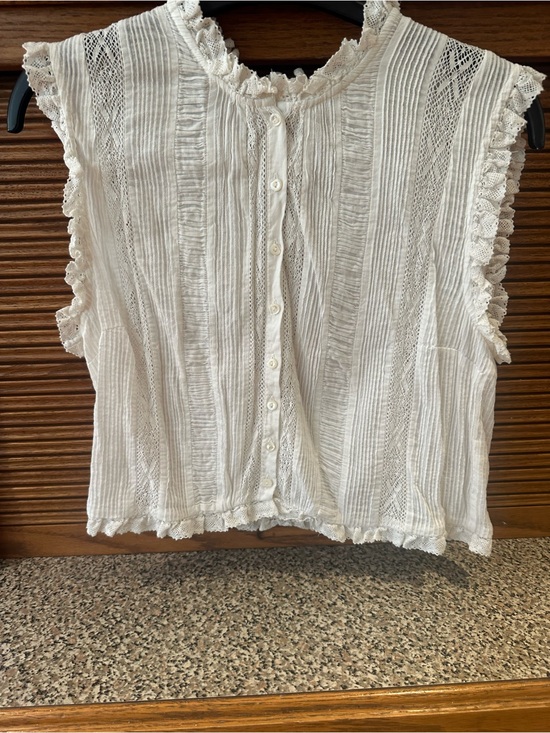 Doen Tops - Doen Lace-Trim Button Front Top